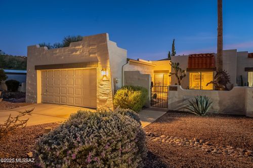 7446 E Wandering Rd, Tucson, AZ, 85750-6213 | Card Image
