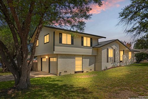 10206 Bull Run St, San Antonio, TX, 78230-3256 | Card Image