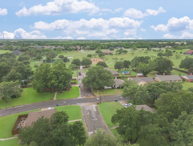 Aerial perspective of suburban area | Image 30