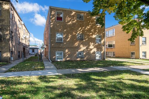 2e-2743 N 72nd Ct, Elmwood Park, IL, 60707-1561 | Card Image