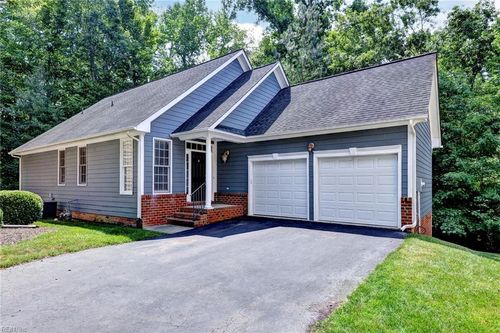225 Shaindel Dr, Williamsburg, VA, 23185-4380 | Card Image