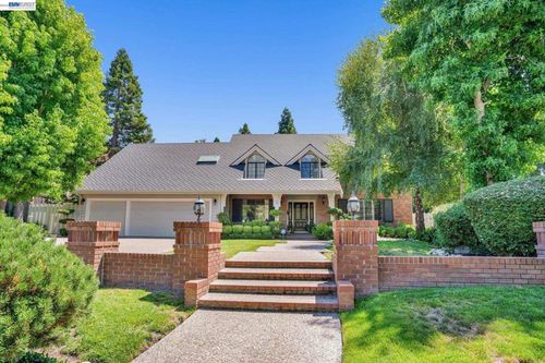 28 Harrington Rd, Moraga, CA, 94556-2818 | Card Image