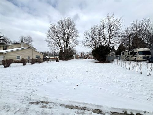 193 Perrine Ave, Auburn, NY, 13021-1714 | Card Image