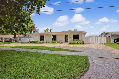 9921 Sw 195th St, Cutler Bay, FL, 33157-8661 | Card Image