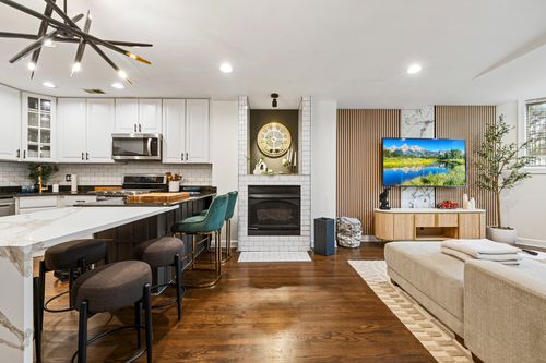1b-2625 Ashland Ave, Chicago, IL, 60614-1164 | Card Image