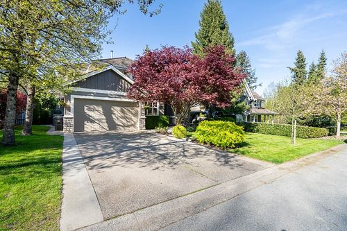 15585 37 Ave, Surrey, BC, V3Z0H4 | Card Image