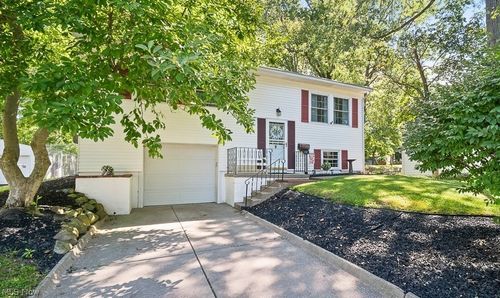 3761 Santom Rd N, Stow, OH, 44224-4151 | Card Image