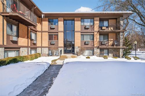 apt-67-10 Oakwood Ter, New Windsor, NY, 12553-7733 | Card Image