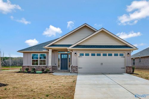 111 Ridgeland Trl, Huntsville, AL, 35810-1609 | Card Image