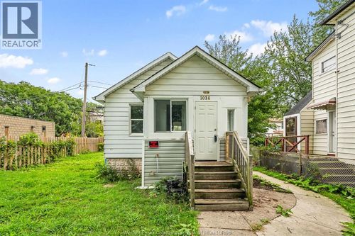 1016 Hickory Rd, Windsor, ON, N8Y3S1 | Card Image