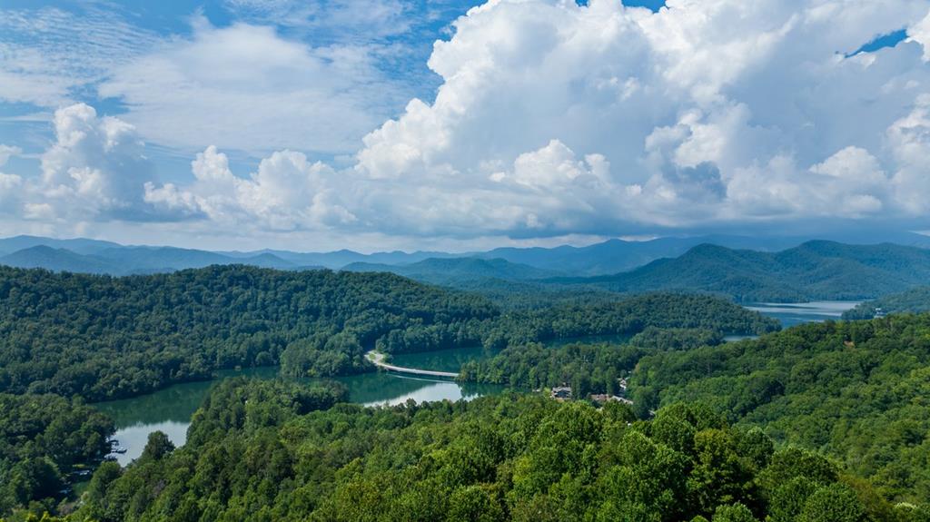 Land in Robbinsville