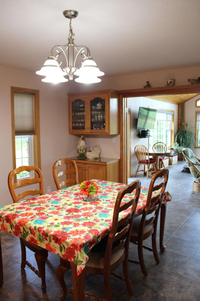 Dining room. | Image 41