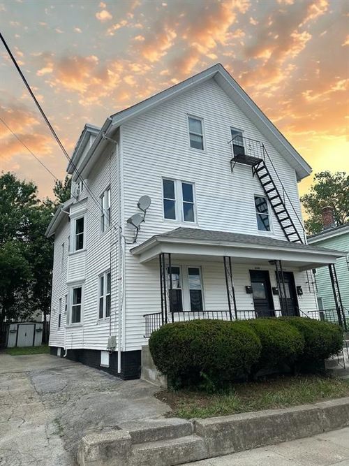 208 Carnation St, Pawtucket, RI, 02860-2313 | Card Image