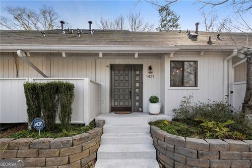 1421 N Druid Hills Rd Ne, Brookhaven, GA, 30319-3812 | Card Image