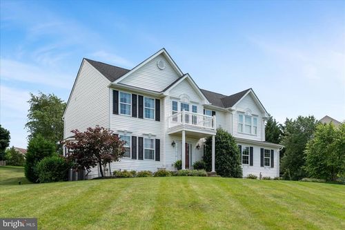 577 Pinnacle Dr, Bunker Hill, WV, 25413-3551 | Card Image