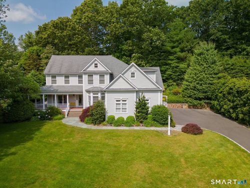 92 Meadow Rd W, Trumbull, CT, 06611-2000 | Card Image