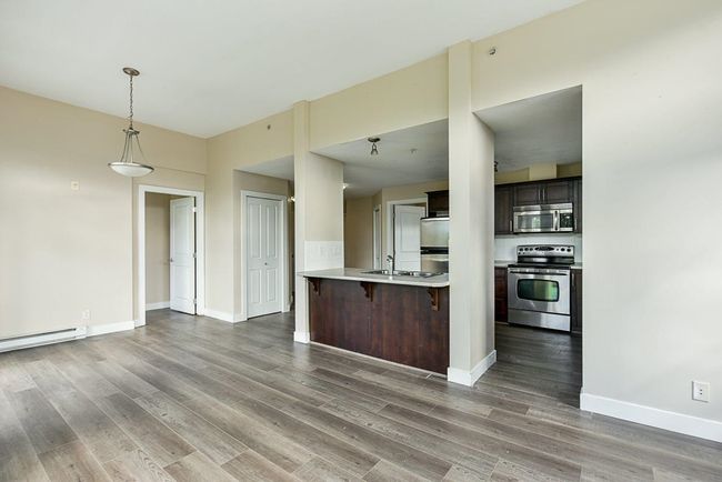 413 - 46289 Yale Road, Condo with 2 bedrooms, 2 bathrooms and 2 parking in Chilliwack BC | Image 3