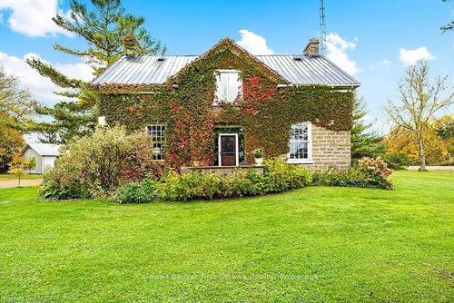 1453 Blakeney Rd, Pakenham, ON, K0A2X0 | Card Image