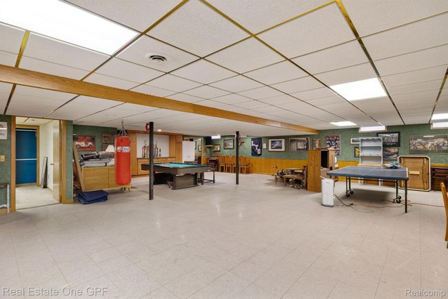 Game room pool and ping pong table | Image 38