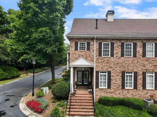 2584 Oglethorpe Cir Ne, Brookhaven, GA, 30319-6602 | Card Image
