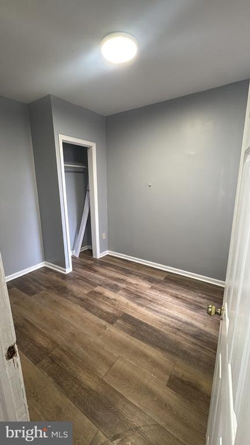 apt-1-327 N 6th St, READING, PA, 19601-3037 | Card Image