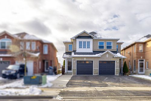 1225 Foxglove Pl, Mississauga, ON, L5V2N3 | Card Image