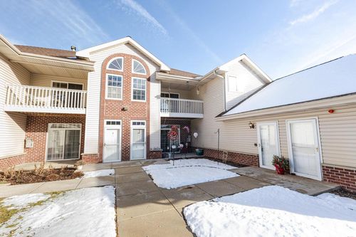 3h-N43W32953 Rasmus Road, Nashotah, WI, 53058 | Card Image