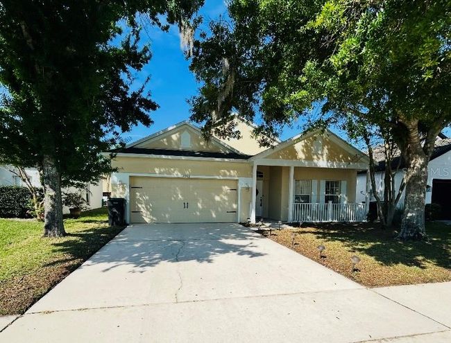 driveway professionally pressure washed | Image 27
