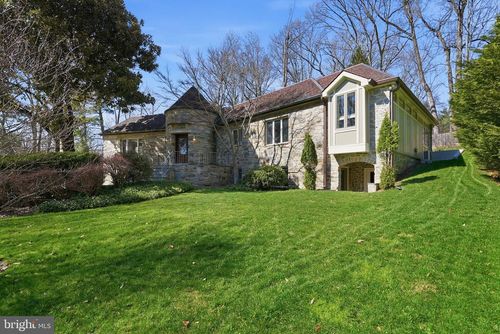 7709 Arrowood Ct, BETHESDA, MD, 20817-2821 | Card Image