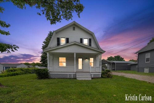 425 10 Mile Rd Nw, Sparta, MI, 49345-8407 | Card Image