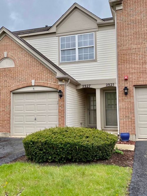 2927-2927 Stonewater Dr, Naperville, IL, 60564-4691 | Card Image