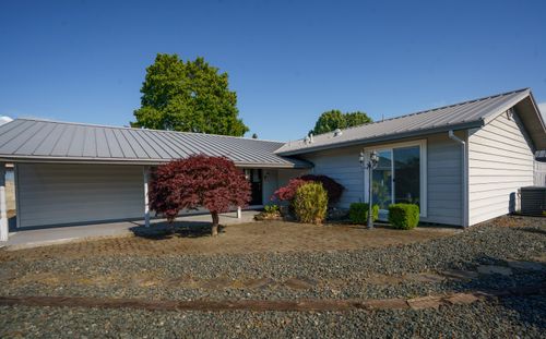 604 Hemlock Ave, Central Point, OR, 97502-2819 | Card Image