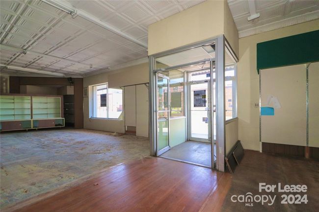 interior | Image 7