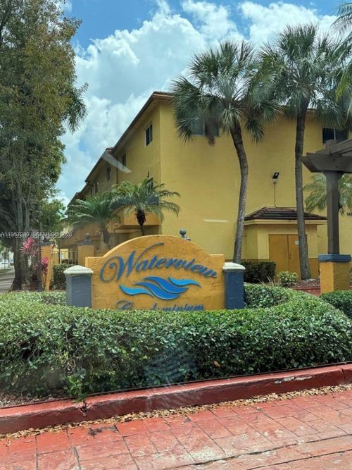 9-204-8260 Sw 149th Ct, Miami, FL, 33193 | Card Image