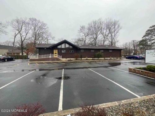 321 Lacey Rd, Forked River, NJ, 08731-2617 | Card Image