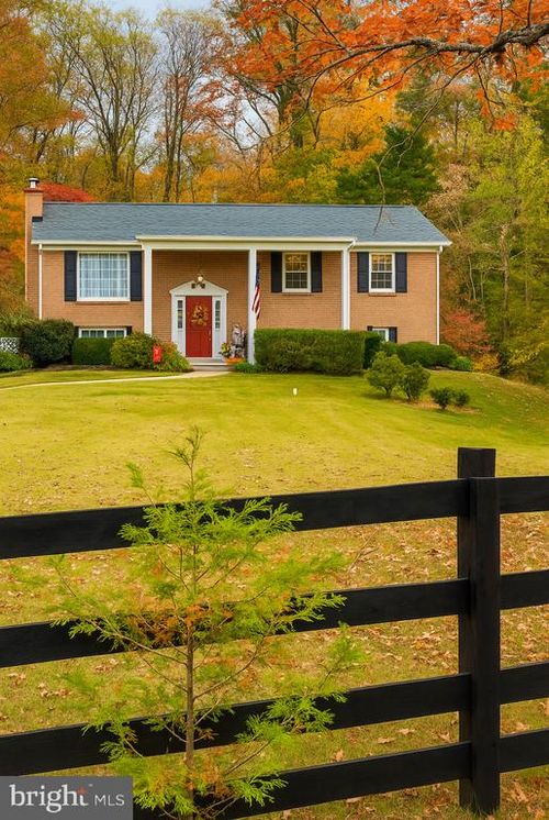 12417 Nokesville Rd, NOKESVILLE, VA, 20181-1813 | Card Image