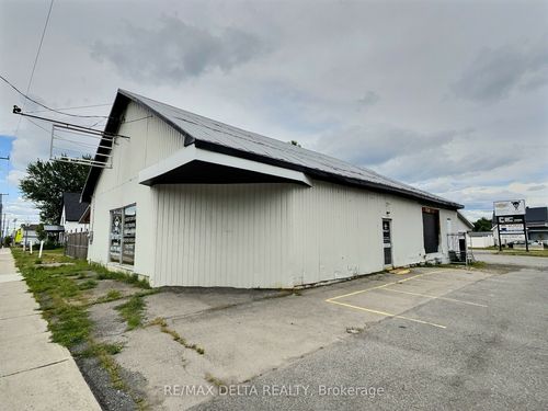 1695 Landry Rd, Clarence Creek, ON, K0A1N0 | Card Image