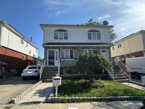38 Bowling Green Pl, Staten Island, NY, 10314-3702 | Card Image