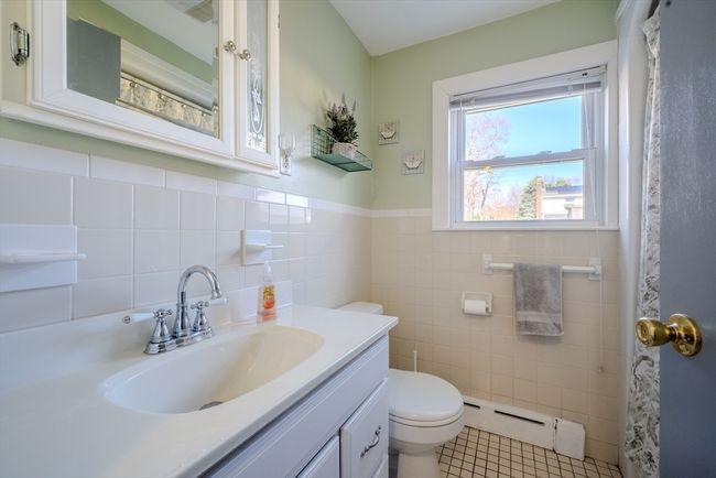 8 Milan Ave, House other with 3 bedrooms, 3 bathrooms and 4 parking in Woburn MA | Image 15