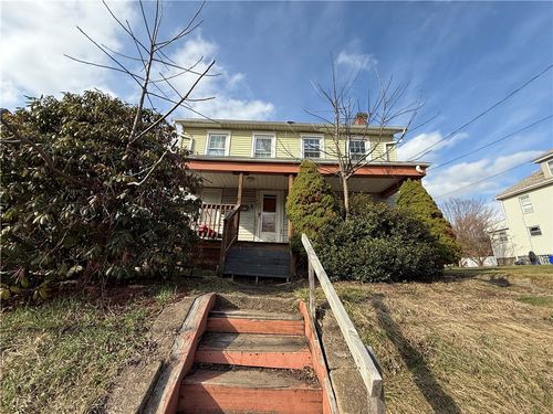 807 Butler Ave, New Castle, PA, 16101-4207 | Card Image
