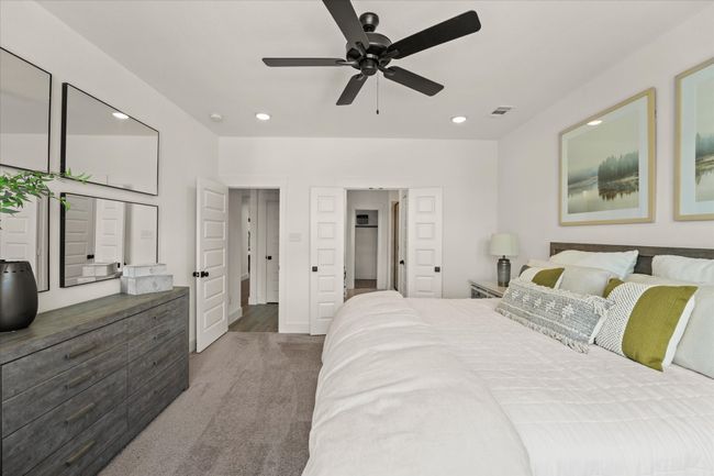 Here you can see the entrance to the ensuite bathroom | Image 6