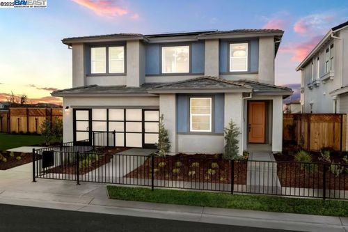 1674 S Corinthian Way, Mountain House, CA, 95391-8275 | Card Image