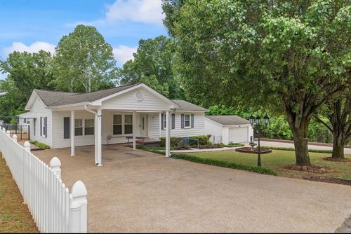 2406 Carlyle St, Florence, AL, 35630 | Card Image