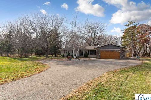 101 Mapleridge Dr, Mankato, MN, 56001-8949 | Card Image