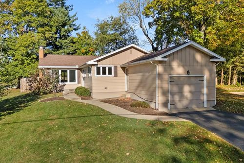 1008 Valley Dr, Ashland, OH, 44805-1482 | Card Image
