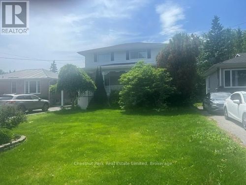11 Auburn St, Belleville, ON, K8P2N1 | Card Image