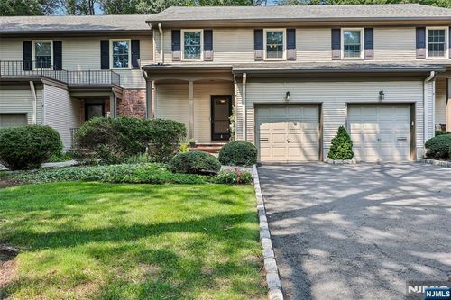 4 Allison Ct, Allendale, NJ, 07401-1615 | Card Image