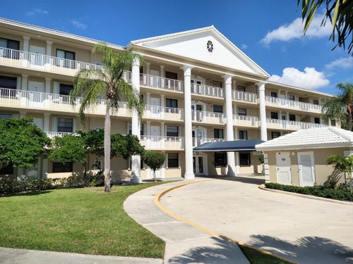 403-3501 Village Blvd, West Palm Beach, FL, 33409-7481 | Card Image
