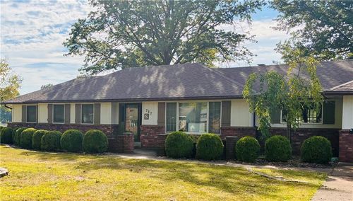 727 N Leonard St, Girard, KS, 66743-1034 | Card Image