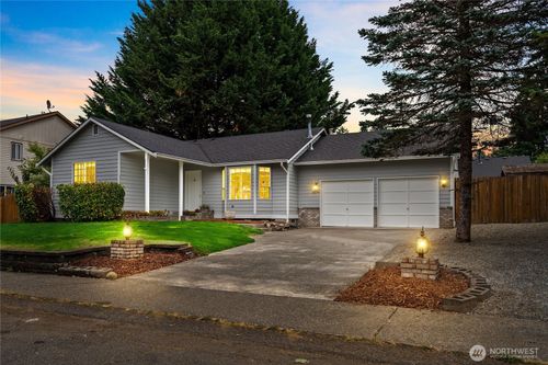 32206 Sunny Ln, Black Diamond, WA, 98010-9214 | Card Image